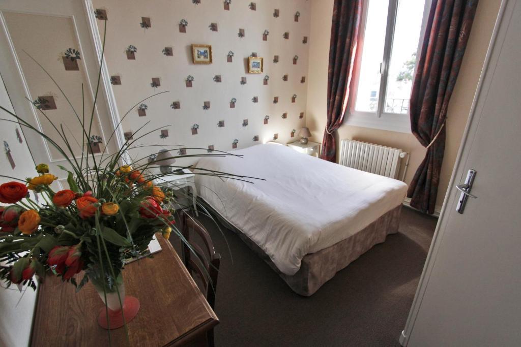 Hotel De La Plage Ouistreham Δωμάτιο φωτογραφία